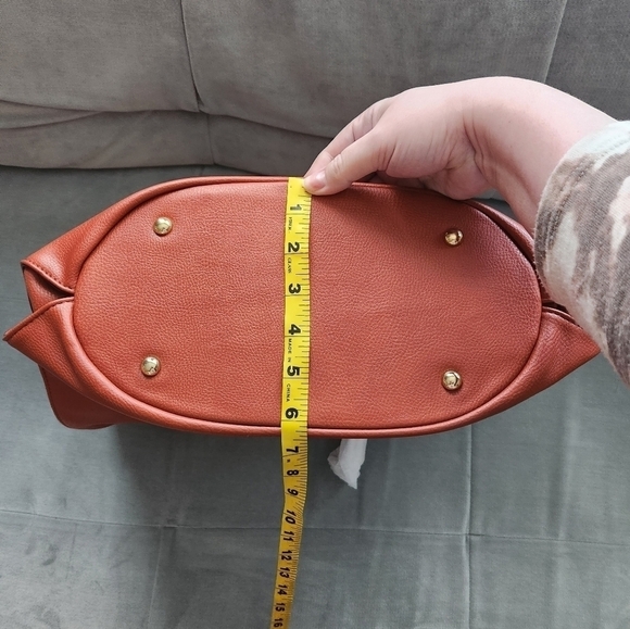 Charming Charlie Zipper Tote Bag Dark Orange With Gold Tone Accents - Picture 8 of 10